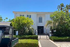 Gorgeous Mansion by Caesarea's Greatest Beach-hosted by Sweetstay