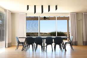Gorgeous Mansion by Caesarea's Greatest Beach-hosted by Sweetstay