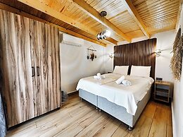 Tinos Otel & Bağ Evi (+12 Yaş)