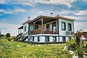 Tinos Otel & Bağ Evi (+12 Yaş)