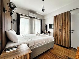 Tinos Otel & Bağ Evi (+12 Yaş)