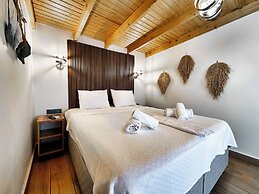 Tinos Otel & Bağ Evi (+12 Yaş)