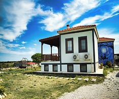 Tinos Otel & Bağ Evi (+12 Yaş)