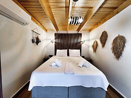 Tinos Otel & Bağ Evi (+12 Yaş)