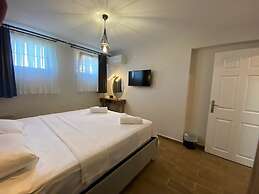 Tinos Otel & Bağ Evi (+12 Yaş)