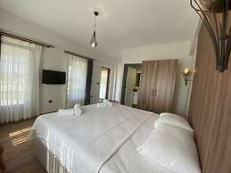 Tinos Otel & Bağ Evi (+12 Yaş)