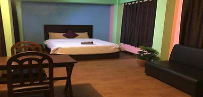 MeroStay 214 Guest House BK