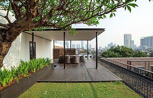 Miers Kuningan ARTOTEL Curated