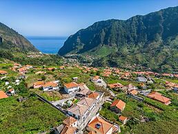 Basalt House B by Madeira Sun Travel