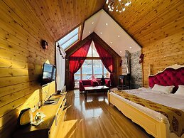 Bayan Mongolian Resort - Genghis Khan Statue