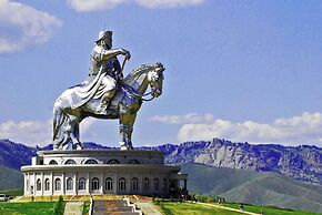 Bayan Mongolian Resort - Genghis Khan Statue