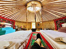 Bayan Mongolian Resort - Genghis Khan Statue