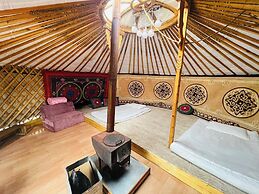 Bayan Mongolian Resort - Genghis Khan Statue