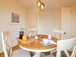 Holly Leaf Cottage - Drum Castle Estate