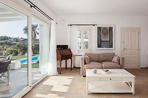 Villa Phos Paros