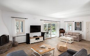 Villa Phos Paros