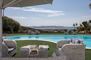 Villa Phos Paros