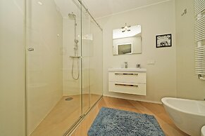 Bristol Exclusive 2 5 by Wonderful Italy