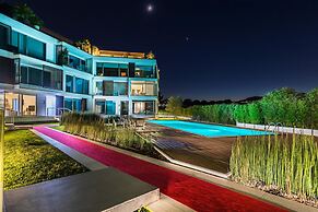 Bristol Exclusive 2 5 by Wonderful Italy