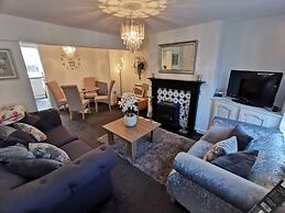 Stunning 2-bed House in Macclesfield Cheshire