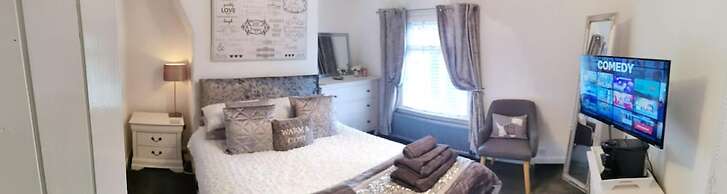 Stunning 2-bed House in Macclesfield Cheshire