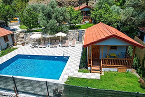 Nora Villa Bungalows