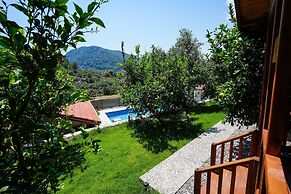 Nora Villa Bungalows