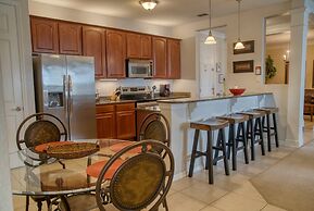 Vista Cay Luxury Lakeview 3 Bedroom Condo 3087