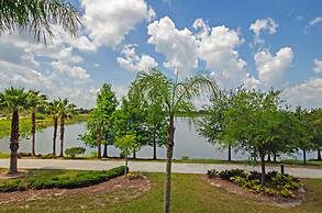 Vista Cay Luxury Lakeview 3 Bedroom Condo 3087