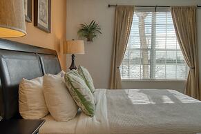 Vista Cay Luxury Lakeview 3 Bedroom Condo 3087