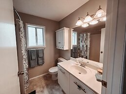 Family Friendly Mt Aberdeen House