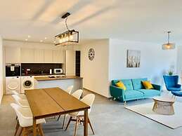 2 bedrooms with Terrace and Parking