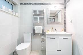 Villa Veneza by Hellovacations