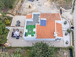 Villa Veneza by Hellovacations