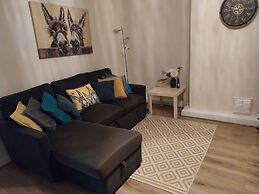 Leeds Cute 1 bed Apt, Garden, Free Wifi & Parking