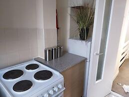 Leeds Cute 1 bed Apt, Garden, Free Wifi & Parking