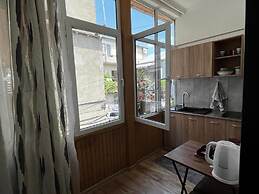 Opera Apartment Sleeps 4 With Patio