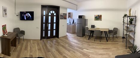 Opera Apartment Sleeps 4 With Patio