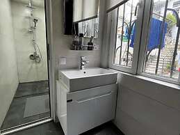 Opera Apartment Sleeps 4 With Patio