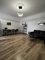 Opera Apartment Sleeps 4 With Patio
