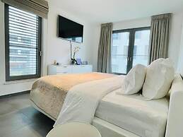 Luxury 3 bedrooms- Terrace and Parking