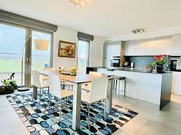 Luxury 3 bedrooms- Terrace and Parking