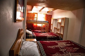 Ilinizas Mountain Lodge