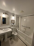 Buttermilk Falls Inn