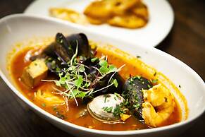 Buttermilk Falls Inn