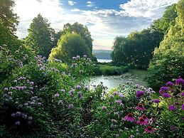 Buttermilk Falls Inn