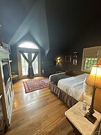 Buttermilk Falls Inn