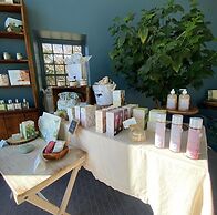 Buttermilk Falls Inn