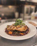 Buttermilk Falls Inn