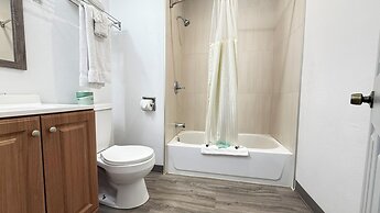Banfield Studios By OYO Portland OR